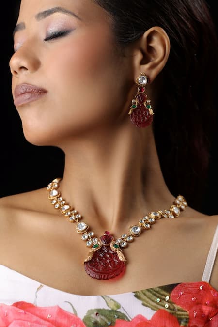 The Bling Girll Polki Embellished Carved Stone Necklace Set 