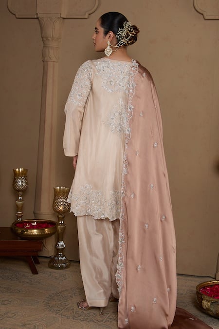 Shop House Of Karmah Gold Silk Satin Cut Work, Tassels Split V-neck Floral Cutwork Kurta Set at Aza Fashions Shop_House Of Karmah_Gold Silk Satin Cut Work, Tassels Split V-neck Floral Cutwork Kurta Set _at_Aza_Fashions