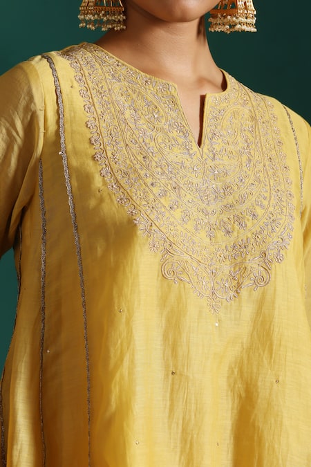 Buy_Beige_Yellow Chanderi, Cotton Satin Sequins, Zari Split Embroidered Tunic And Pant Set 