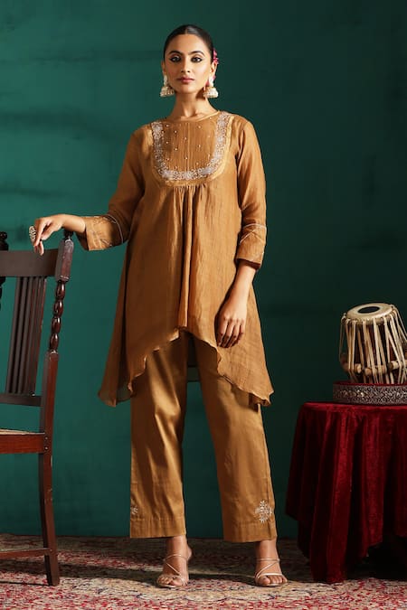 Beige Inayat Floral Embroidered Tunic & Pant Co-ord Set 