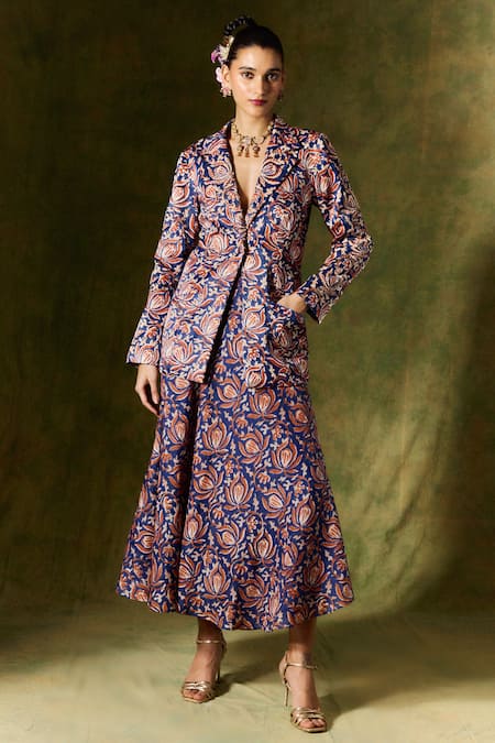 Shop Jodi Blue Silk Floral Handblock Print Flared Skirt at Aza Fashions Shop_Jodi_Blue Silk Floral Handblock Print Flared Skirt _at_Aza_Fashions