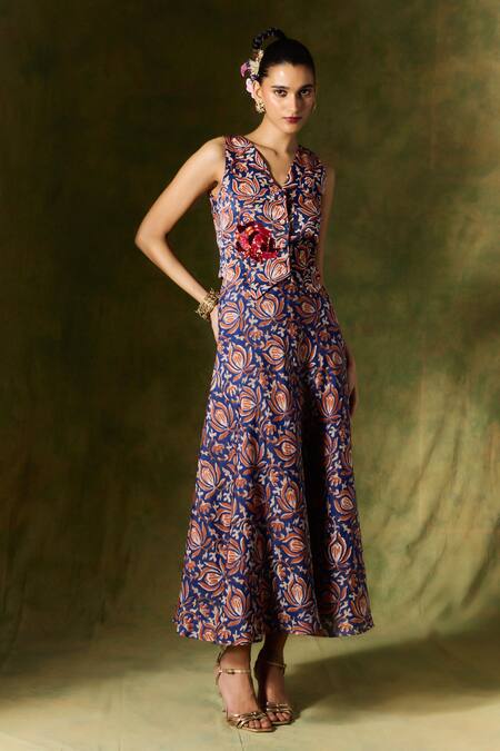 Jodi Blue Silk Floral Handblock Print Flared Skirt Online at Aza Fashions Jodi_Blue Silk Floral Handblock Print Flared Skirt _Online_at_Aza_Fashions