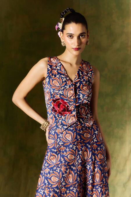 Jodi Blue Silk Sequins, Beads, Floral Handblock Print Waistcoat And Skirt Set at Aza Fashions Jodi_Blue Silk Sequins, Beads, Floral Handblock Print Waistcoat And Skirt Set _at_Aza_Fashions