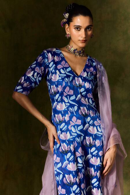 Buy Jodi Pink Organza Sequins, Beads, Zari Hand Embroidered Dupatta Online at Aza Fashions Buy_Jodi_Pink Organza Sequins, Beads, Zari Hand Embroidered Dupatta _Online_at_Aza_Fashions