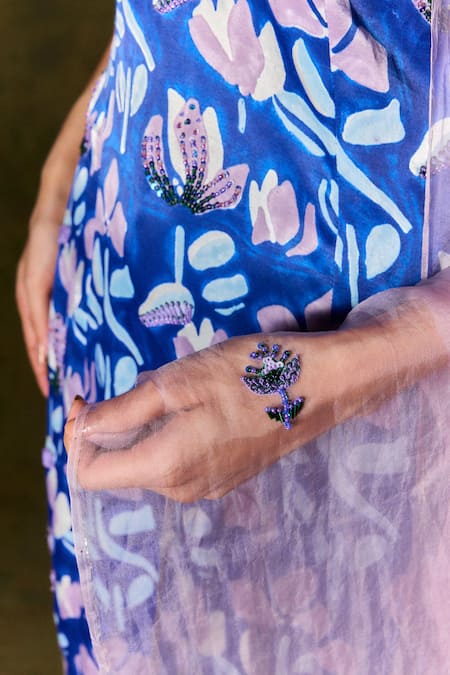 Jodi Blue Silk, Organza Sequins, Embroidery V-neck Floral Print Kurta Set at Aza Fashions Jodi_Blue Silk, Organza Sequins, Embroidery V-neck Floral Print Kurta Set _at_Aza_Fashions