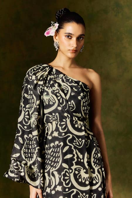 Shop Jodi Black Silk Sequins, Beads Asymmetric One Shoulder Midi Dress Online at Aza Fashions Shop_Jodi_Black Silk Sequins, Beads Asymmetric One Shoulder Midi Dress _Online_at_Aza_Fashions