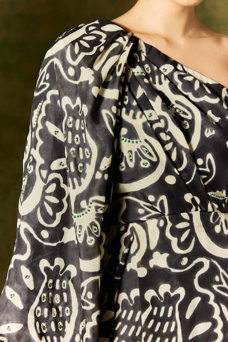 Jodi Black Silk Sequins, Beads Asymmetric One Shoulder Midi Dress at Aza Fashions Jodi_Black Silk Sequins, Beads Asymmetric One Shoulder Midi Dress _at_Aza_Fashions