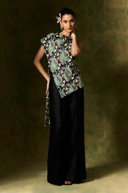 Shop Jodi Black Silk Pleated High Waist Trouser at Aza Fashions Shop_Jodi_Black Silk Pleated High Waist Trouser _at_Aza_Fashions