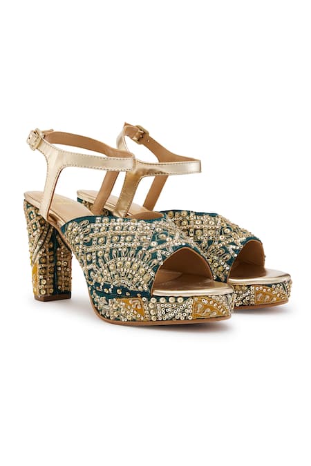 Anaar Green Zari, Embroidery Brocade Zardozi Heels Online at Aza Fashions Anaar_Green Zari, Embroidery Brocade Zardozi Heels _Online_at_Aza_Fashions