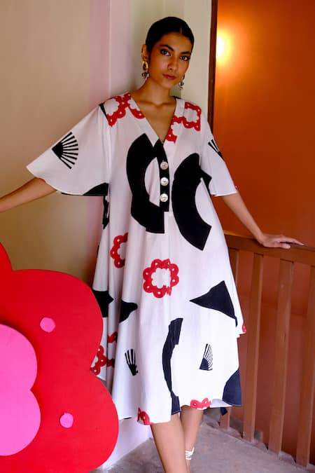 Jodi White Cotton V-neck Geometric Handblock Print Midi Dress Online at Aza Fashions Jodi_White Cotton V-neck Geometric Handblock Print Midi Dress _Online_at_Aza_Fashions