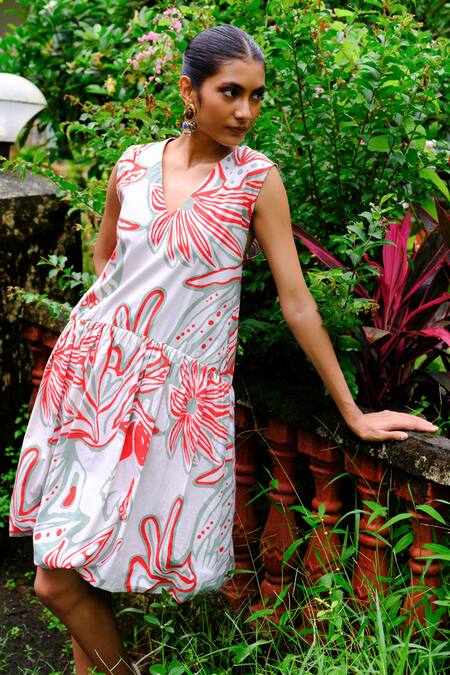 Jodi_White Cotton V-neck Floral Handblock Print Short Dress_Online_at_Aza_Fashions