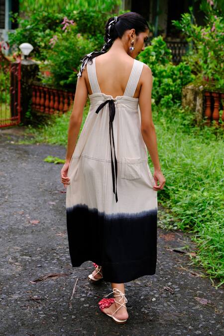 Shop Jodi Black Handloom Cotton Stones Square Neck Kokeshi Embroidered Ombre Midi Dress at Aza Fashions Shop_Jodi_Black Handloom Cotton Stones Square Neck Kokeshi Embroidered Ombre Midi Dress_at_Aza_Fashions