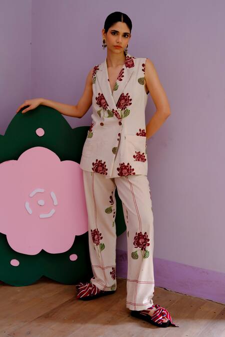 Jodi Beige Handloom Cotton Embroidery Floral Handblock Print Trouser Online at Aza Fashions Jodi_Beige Handloom Cotton Embroidery Floral Handblock Print Trouser _Online_at_Aza_Fashions