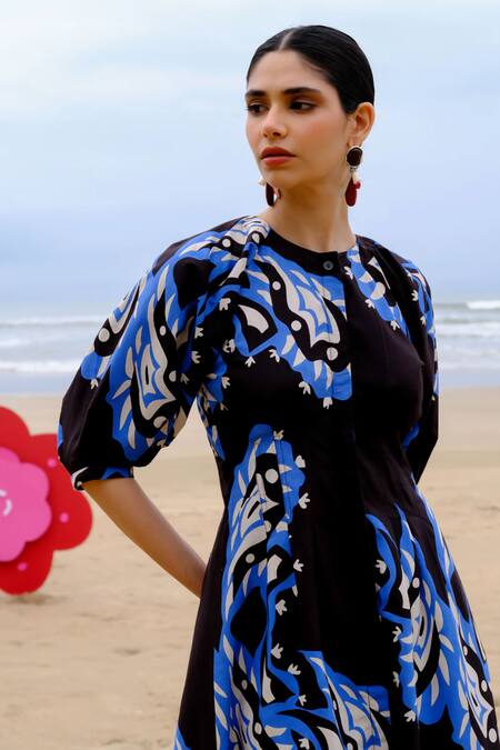 Jodi_Black Cotton Round Neck Abstract Print Puff Sleeve Dress _Online_at_Aza_Fashions