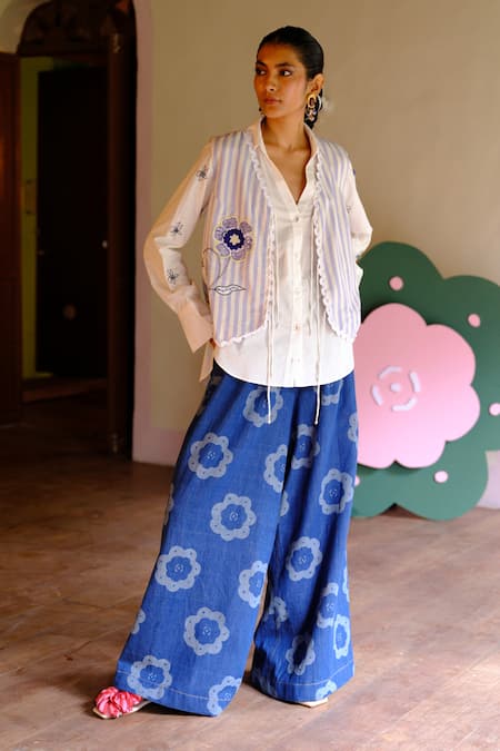 Shop Jodi White Cotton Embroidery Collared 3d Floral Shirt at Aza Fashions Shop_Jodi_White Cotton Embroidery Collared 3d Floral Shirt _at_Aza_Fashions