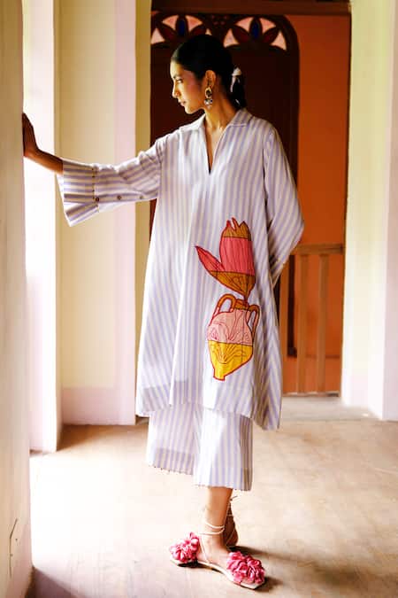 Shop_Jodi_Blue Handloom Cotton Embroidery, Applique Collared Striped Flower Vase Kurta _at_Aza_Fashions