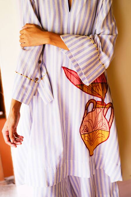 Shop_Jodi_Blue Handloom Cotton Embroidery, Applique Collared Striped Flower Vase Kurta _Online_at_Aza_Fashions