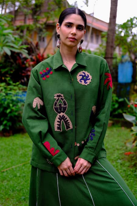 Jodi Green Handloom Cotton Embroidery Collared Abstract Applique Jacket Online at Aza Fashions Jodi_Green Handloom Cotton Embroidery Collared Abstract Applique Jacket _Online_at_Aza_Fashions