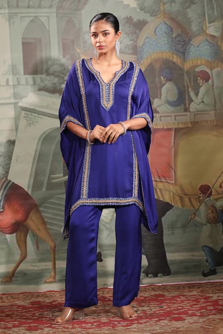 Laxmishriali Embroidered Kaftan & Pant Set 