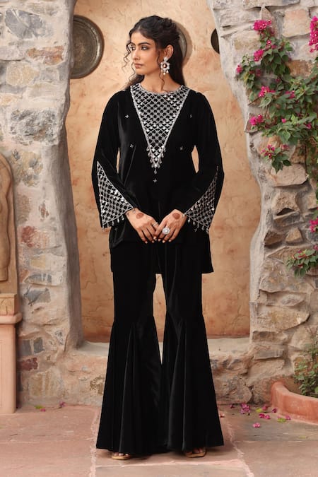 Ajiesh Oberoi Black Velvet Mirrors, Sequins, Beads Round Neck Embroidered Kurta And Pant Set Online at Aza Fashions Ajiesh Oberoi_Black Velvet Mirrors, Sequins, Beads Round Neck Embroidered Kurta And Pant Set _Online_at_Aza_Fashions