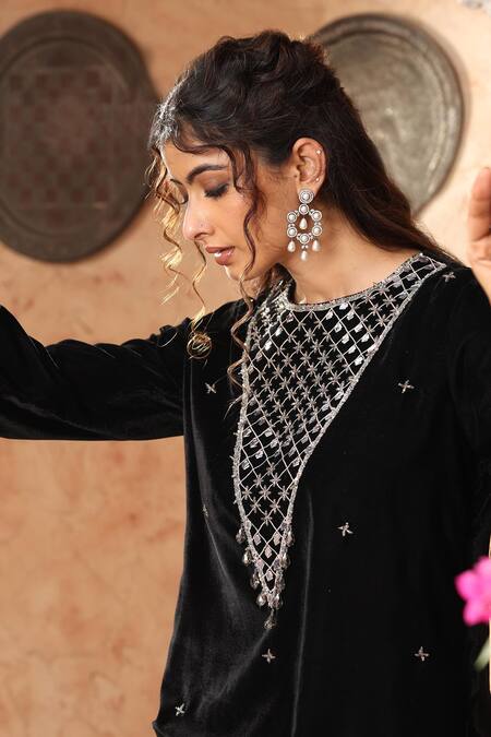 Buy Ajiesh Oberoi Black Velvet Mirrors, Sequins, Beads Round Neck Embroidered Kurta And Pant Set Buy_Ajiesh Oberoi_Black Velvet Mirrors, Sequins, Beads Round Neck Embroidered Kurta And Pant Set