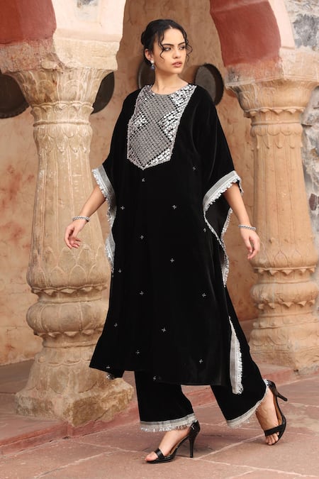 Ajiesh Oberoi Velvet Geometric Embroidered Kaftan & Pant 