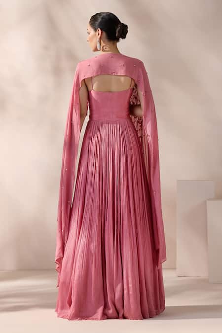 Chaashni By Maansi And Ketan Embroidered Pink Cape & Pleated Gown 
