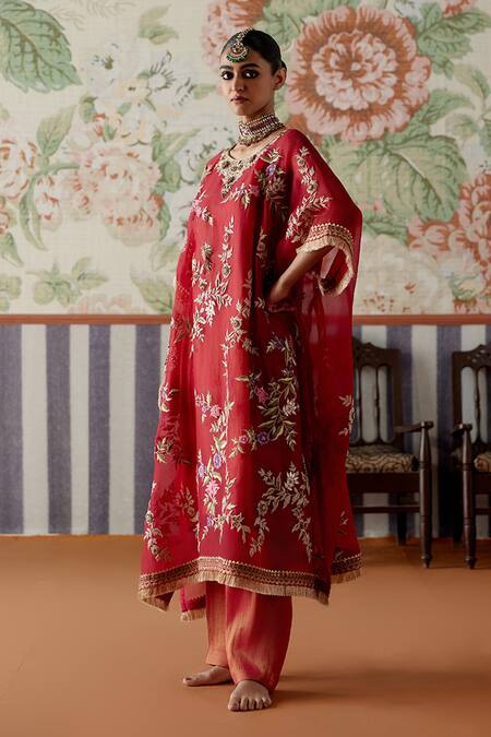 Pooja Singhal_Maroon Organza, Tissue Zari, Sequins Round Neck Floral Embroidered Kaftan Set _Online_at_Aza_Fashions