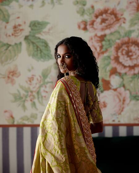 Pooja Singhal_Green Silk Embroidery, Pearls, Diamonds Plunge Neck Floral Banarasi Saree Set _Online_at_Aza_Fashions