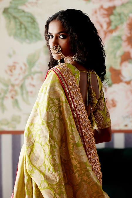 Buy_Pooja Singhal_Green Silk Embroidery, Pearls, Diamonds Plunge Neck Floral Banarasi Saree Set _Online_at_Aza_Fashions