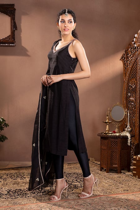 Shop Krishna Padia Black Organza, Lycra, Muslin Embroidery Polo Collar Dupatta Kurta Set Online at Aza Fashions Shop_Krishna Padia_Black Organza, Lycra, Muslin Embroidery Polo Collar Dupatta Kurta Set _Online_at_Aza_Fashions
