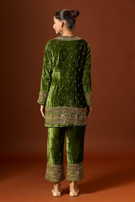 Yoshita Couture Moss Green Embroidered Kurta Set With Dupatta 