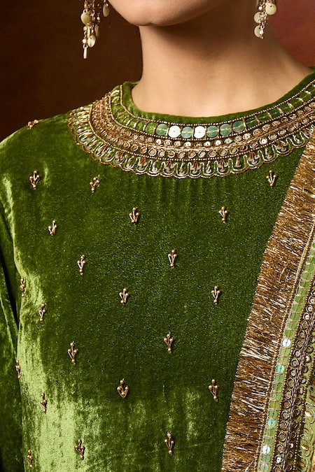 Buy_Yoshita Couture_Green Silk, Chanderi Sequins, Lace, Embroidery Moss Kurta Set With Dupatta _Online_at_Aza_Fashions