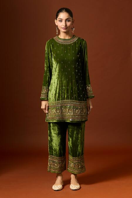 Shop_Yoshita Couture_Green Silk, Chanderi Sequins, Lace, Embroidery Moss Kurta Set With Dupatta _Online_at_Aza_Fashions