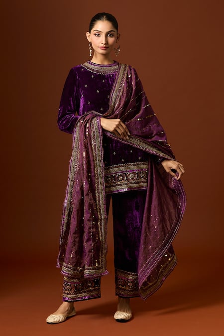 Buy Yoshita Couture Purple Silk, Chanderi Sequins, Zari Round Neck Floral Embroidered Kurta Set Buy_Yoshita Couture_Purple Silk, Chanderi Sequins, Zari Round Neck Floral Embroidered Kurta Set
