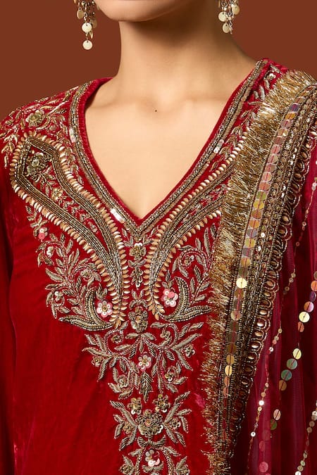 Buy_Yoshita Couture_Red Silk, Net, Satin, Velvet Sequins, Lace, Embroidery V-neck Paisley Kurta Set _Online_at_Aza_Fashions