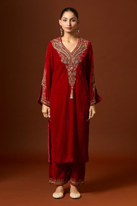 Shop_Yoshita Couture_Red Silk, Net, Satin, Velvet Sequins, Lace, Embroidery V-neck Paisley Kurta Set _Online_at_Aza_Fashions