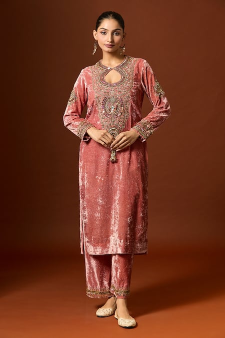 Yoshita Couture Pink Silk, Velvet, Satin Sequins, Beads, Embroidery Keyhole Floral Kurta Set Online at Aza Fashions Yoshita Couture_Pink Silk, Velvet, Satin Sequins, Beads, Embroidery Keyhole Floral Kurta Set _Online_at_Aza_Fashions