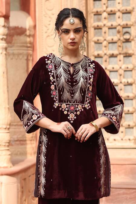 Shop_Ajiesh Oberoi_Wine Velvet, Organza Embroidery, Gota Patti Split V-neck Floral Kurta Set _Online_at_Aza_Fashions