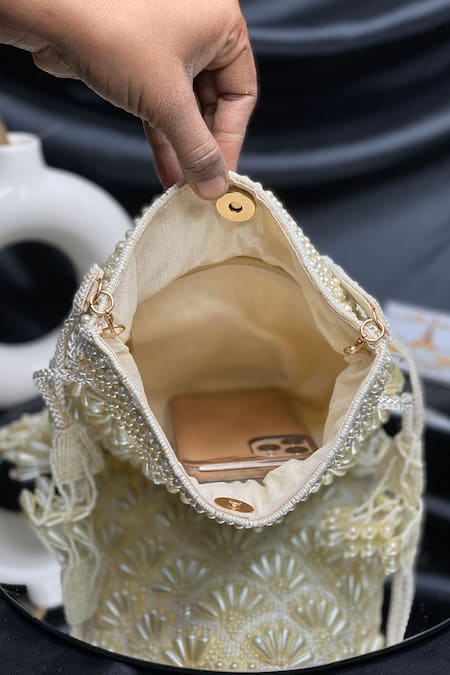 Kainiche By Mehak Embellished White Potli Bag 