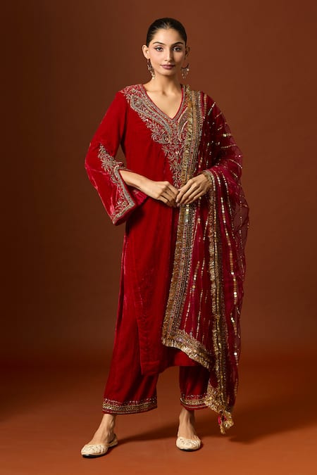 Yoshita Couture Zinia Paisley Embroidered Kurta Set 