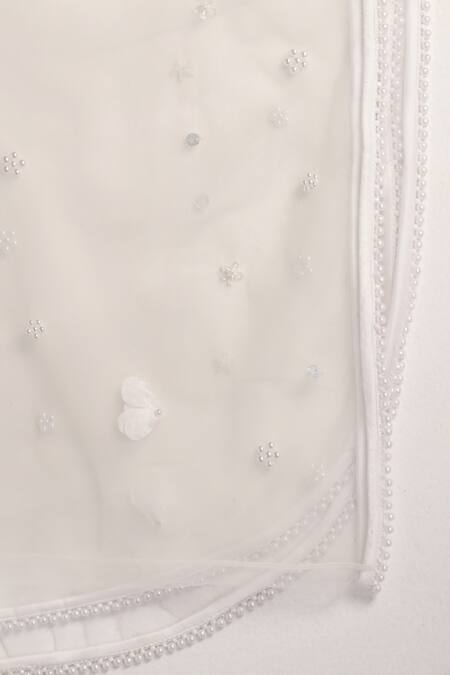 Pooja Peshoria_White Net, Satin Embroidery, Sequins, Crystals, Fabric 3d Floral Lehenga Set _Online_at_Aza_Fashions