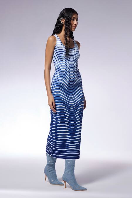 Buy_Cilvr_Blue Polyester, Spandex Round Neck Gradient Optical Illusion Midi Dress _Online_at_Aza_Fashions