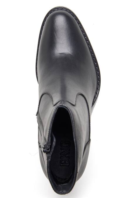 Dang Shoes_Black Plain Genuine Crust Leather Boots _Online_at_Aza_Fashions