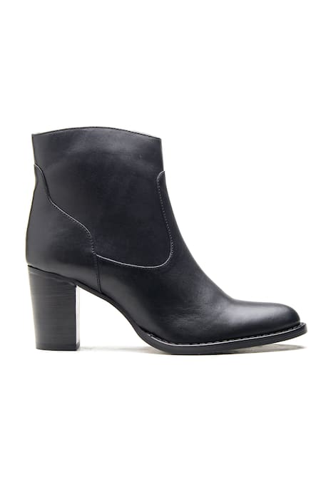Buy_Dang Shoes_Black Plain Genuine Crust Leather Boots _Online_at_Aza_Fashions