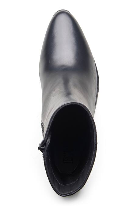 Dang Shoes_Black Plain Genuine Crust Leather Boots _Online_at_Aza_Fashions