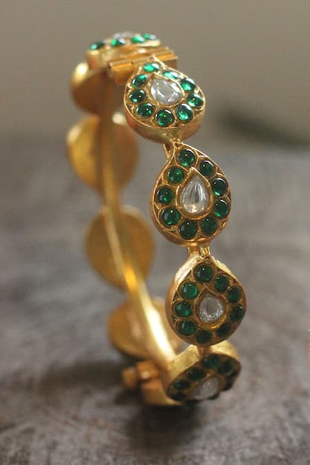 Riana Jewellery Kundan Teardrop Embellished Bangle 