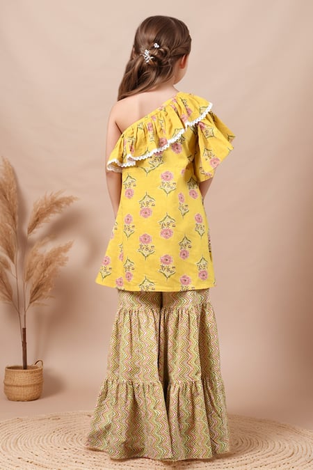 Petite Pomme Yellow Floral Print One Shoulder Kurta Set 
