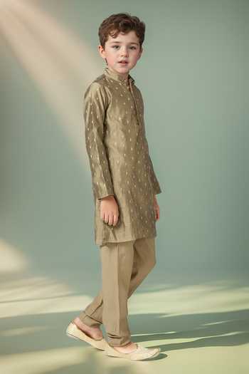 Buy Petite Pomme Gray Chanderi, Linen Zari Butta Kurta Set Buy_Petite Pomme_Gray Chanderi, Linen Zari Butta Kurta Set