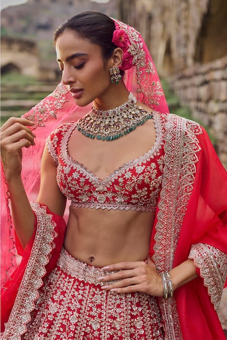 Buy Anushree Reddy Red Silk, Organza Sequins, Zari, Embroidery Plunge Floral Bridal Lehenga Set Buy_Anushree Reddy_Red Silk, Organza Sequins, Zari, Embroidery Plunge Floral Bridal Lehenga Set